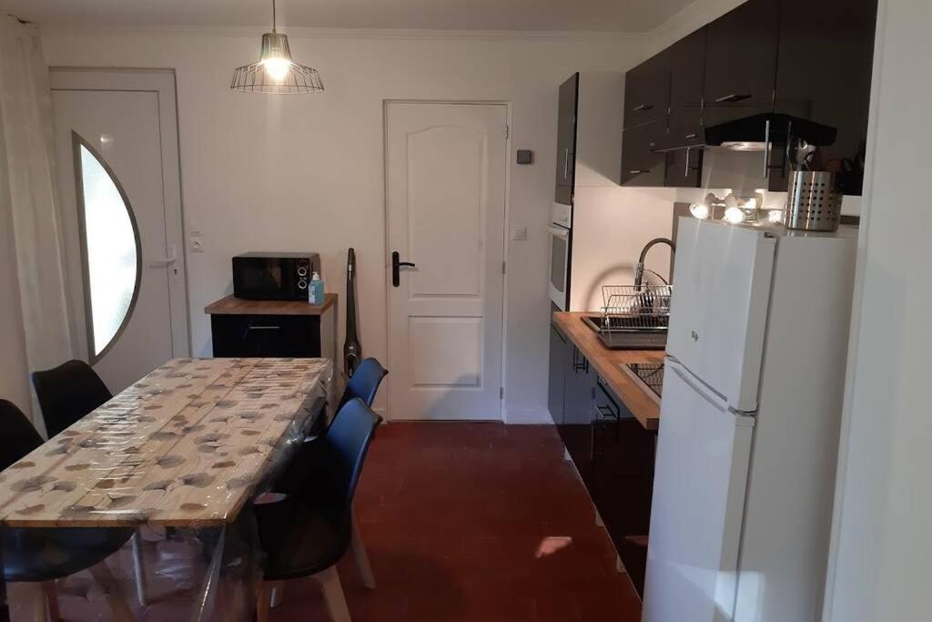 La Petite Maison Dans La Vallee Avallon Kültér fotó