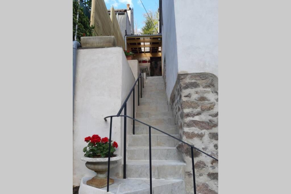 La Petite Maison Dans La Vallee Avallon Kültér fotó